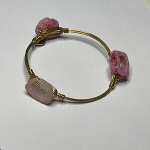 BOURBON & BOWETIES gold tone bracelet bangle PINK Druzy signed jewelry wire wrap